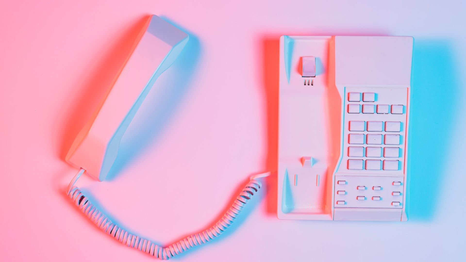 Desk phone professional call answering for SMEs